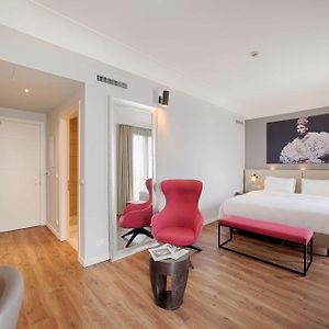 Camera superior con letto king size ai piani superiori